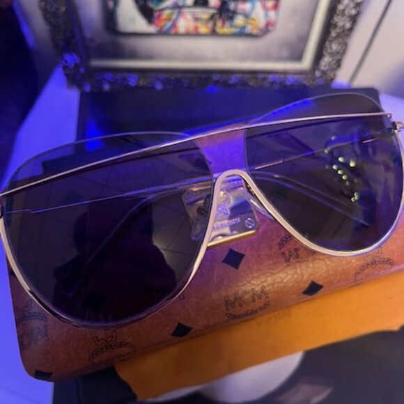 Pre-loved MCM Sunglasses with Case - Picture 1 of 5